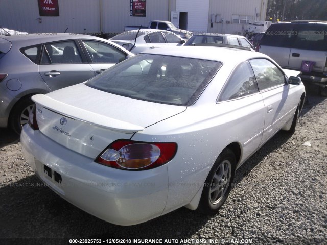 2T1CE22P22C005620 - 2002 TOYOTA CAMRY SOLARA SE WHITE photo 4