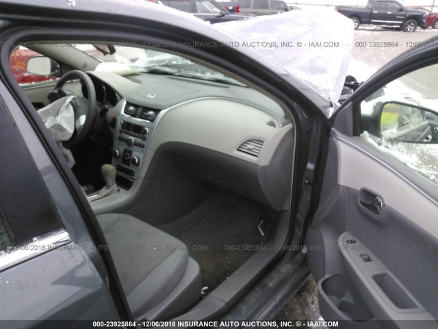 1G1ZG57BX8F192598 - 2008 CHEVROLET MALIBU LS GRAY photo 5
