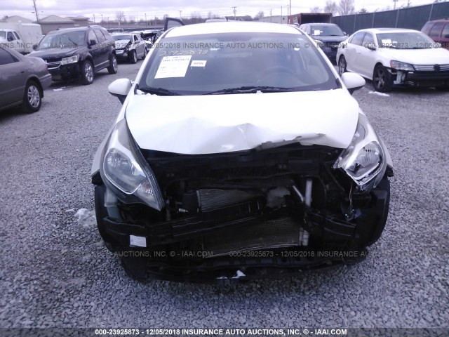 KNADM4A36C6055380 - 2012 KIA RIO WHITE photo 6