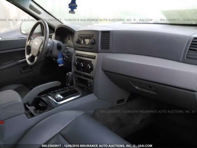 1J4HR48N05C679171 - 2005 JEEP GRAND CHEROKEE LAREDO/COLUMBIA/FREEDOM 红色 照片 5