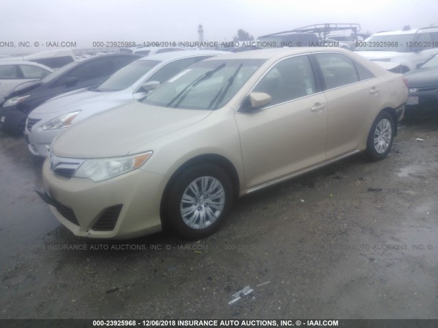 4T1BF1FKXCU187469 - 2012 TOYOTA CAMRY SE/LE/XLE 香槟色 照片 2
