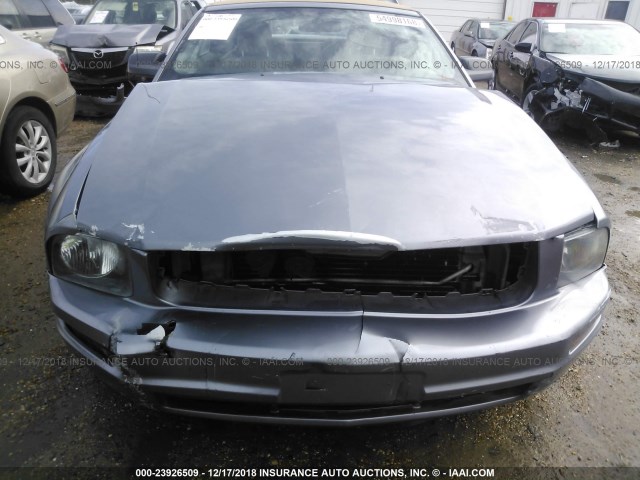 1ZVFT84N965174731 - 2006 FORD MUSTANG SILVER photo 6