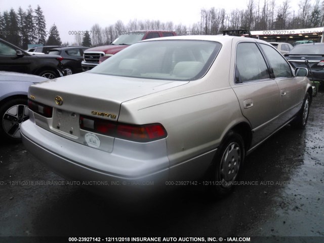 JT2BG22K0V0071200 - 1997 TOYOTA CAMRY LE/XLE 金色 照片 4
