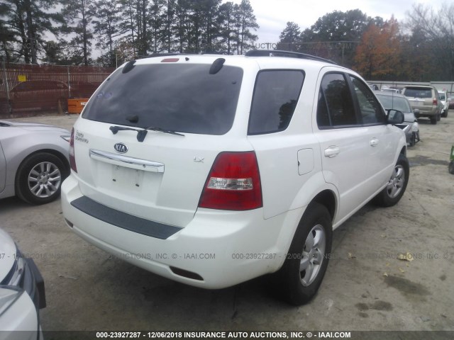 KNDJC735285824883 - 2008 KIA SORENTO EX/LX WHITE photo 4