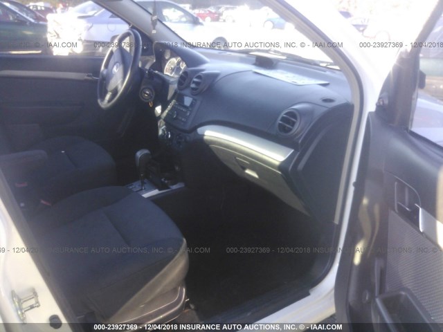KL1TD5DE1AB074447 - 2010 CHEVROLET AVEO LS/LT Ақ фото 5