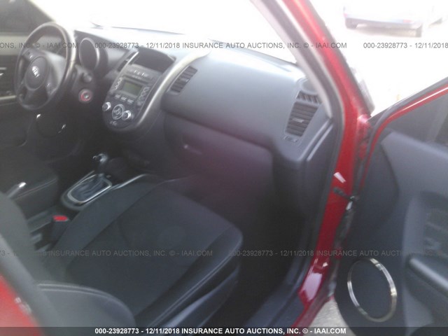 KNDJT2A68D7604757 - 2013 KIA SOUL +/!/SPORT RED photo 5