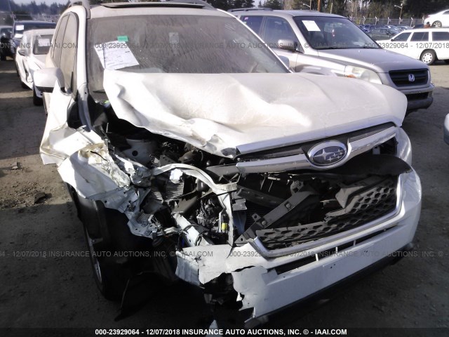 JF2SJADC4FH532332 - 2015 SUBARU FORESTER 2.5I PREMIUM WHITE photo 6