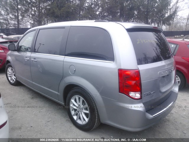 2C4RDGCG5JR327840 - 2018 DODGE GRAND CARAVAN SXT SILVER photo 3