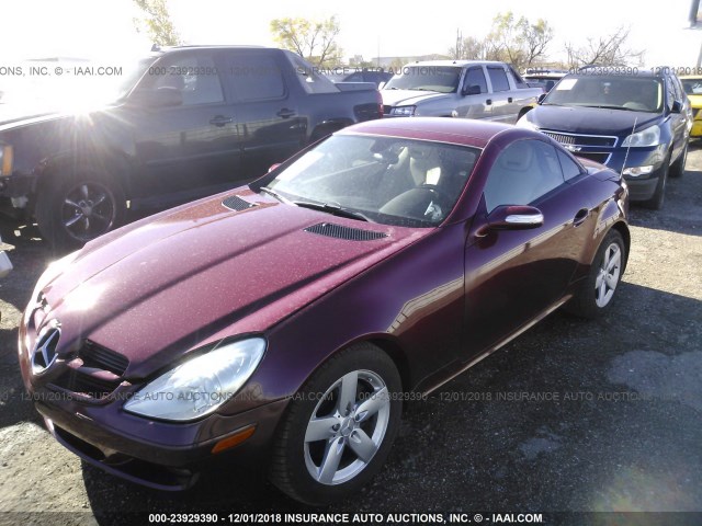 WDBWK54F07F155332 - 2007 MERCEDES-BENZ SLK 280 RED photo 2