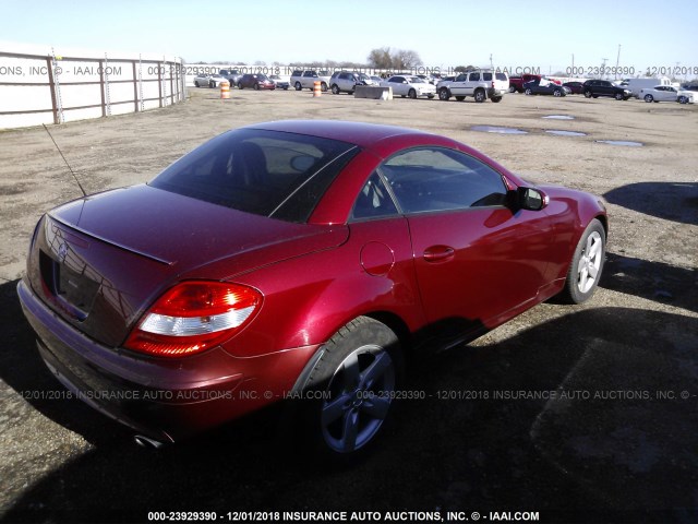 WDBWK54F07F155332 - 2007 MERCEDES-BENZ SLK 280 RED photo 4