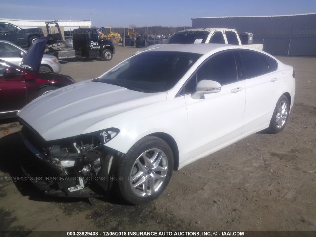 3FA6P0HR3DR243578 - 2013 FORD FUSION SE WHITE photo 2