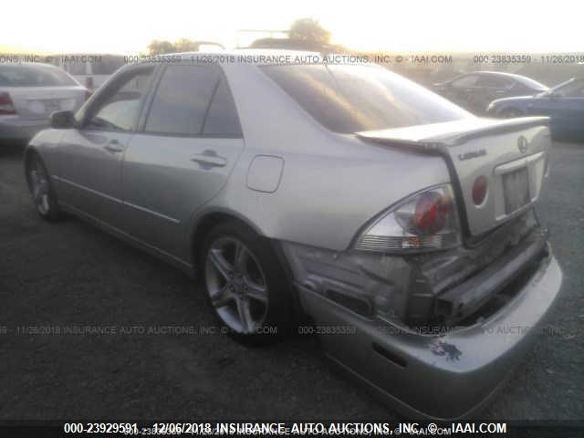 JTHBD182610012999 - 2001 LEXUS IS 300 SILVER photo 3