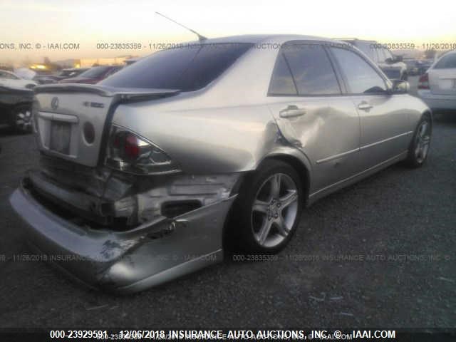 JTHBD182610012999 - 2001 LEXUS IS 300 SILVER photo 4