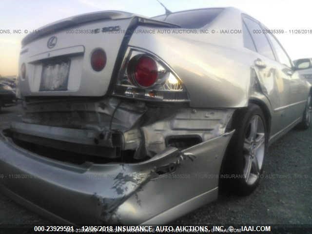 JTHBD182610012999 - 2001 LEXUS IS 300 SILVER photo 6