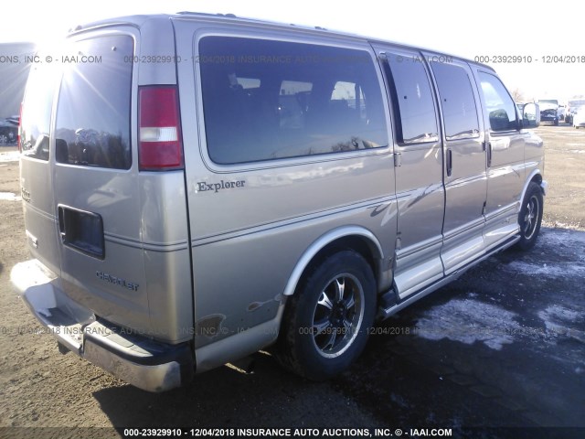 1GBFH15TX31174057 - 2003 CHEVROLET EXPRESS G1500  SILVER photo 4