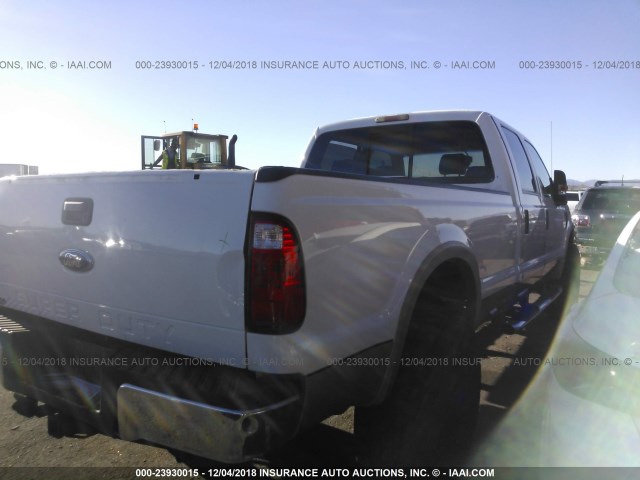 1FTWW31R88ED85300 - 2008 FORD F350 SRW SUPER DUTY WHITE photo 4