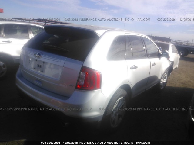 2FMDK4GC9DBB95986 - 2013 FORD EDGE SE SILVER photo 4