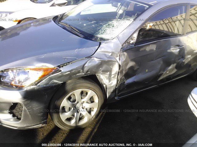 JM1BL1TG0D1794576 - 2013 MAZDA 3 I GRAY photo 6