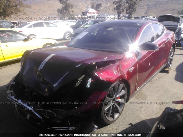 5YJSA1DP7CFS00883 - 2012 TESLA MODEL S RED photo 2