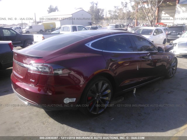 5YJSA1DP7CFS00883 - 2012 TESLA MODEL S RED photo 4