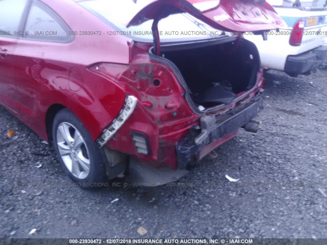 KMHDH6AE6DU010422 - 2013 HYUNDAI ELANTRA COUPE GS/SE RED photo 6