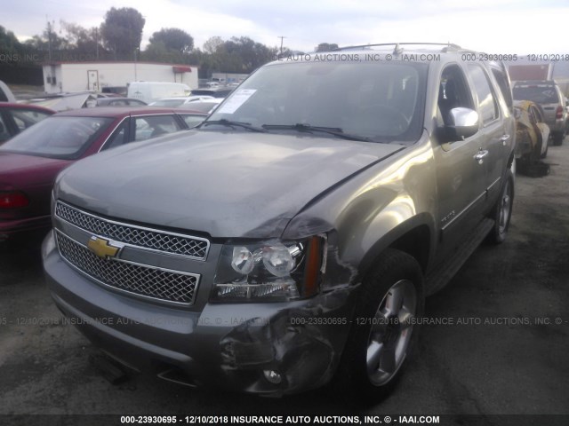 1GNSCAE08CR185002 - 2012 CHEVROLET TAHOE C1500  LS GRAY photo 2