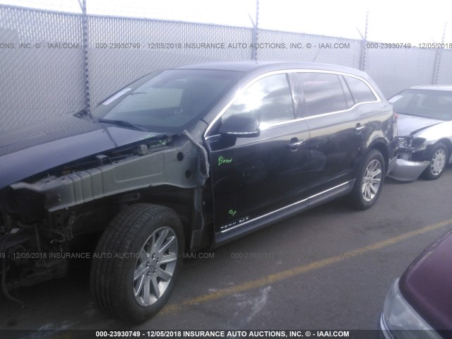 2LMHJ5NK8EBL51672 - 2014 LINCOLN MKT BLACK photo 2