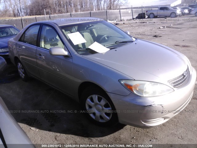 4T1BE32K74U820872 - 2004 TOYOTA CAMRY LE/XLE/SE GOLD photo 1