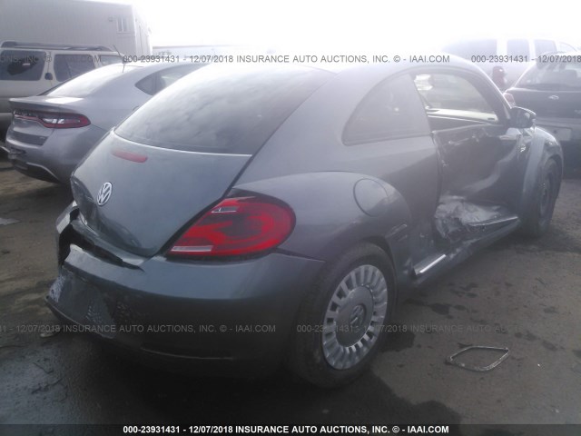 3VWJX7ATXDM692611 - 2013 VOLKSWAGEN BEETLE GRAY photo 4