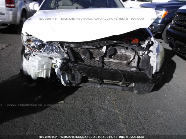 JTNBB46K983047259 - 2008 TOYOTA CAMRY HYBRID WHITE photo 6