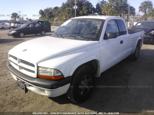 1B7GL32X12S508468 - 2002 DODGE DAKOTA SPORT/RT WHITE photo 2