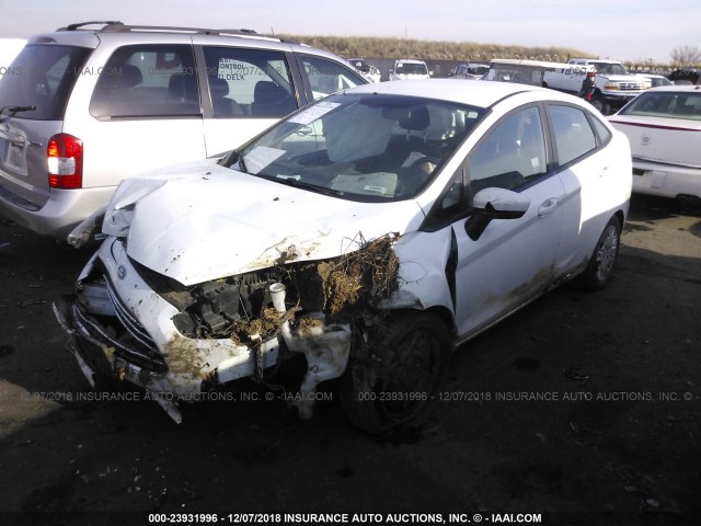 3FADP4AJ3GM150225 - 2016 FORD FIESTA S WHITE photo 2