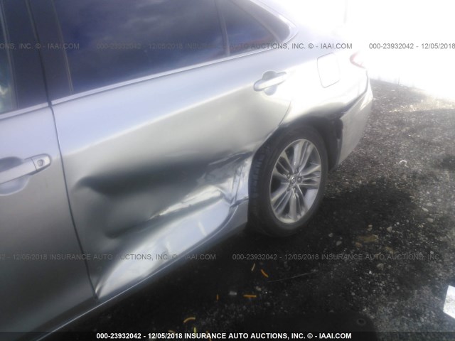 4T1BF1FK5GU508470 - 2016 TOYOTA CAMRY LE/XLE/SE/XSE SILVER photo 6
