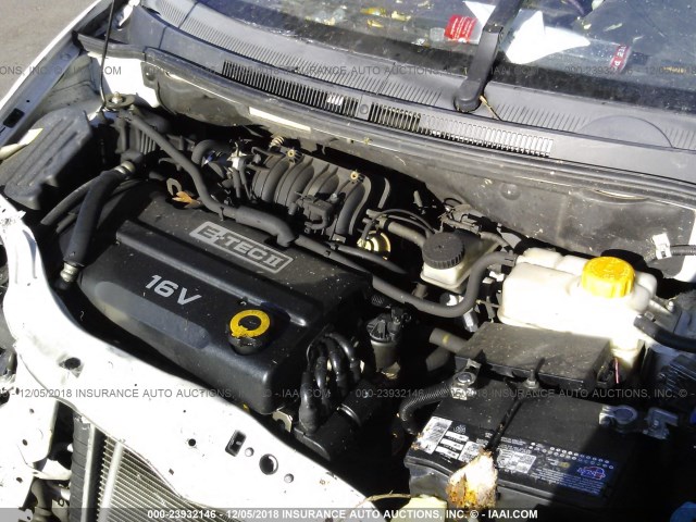KL1TD56617B120373 - 2007 CHEVROLET AVEO LS WHITE photo 10