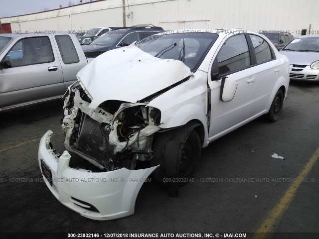 KL1TD56617B120373 - 2007 CHEVROLET AVEO LS WHITE photo 2