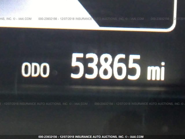 4T1BF1FK2GU129149 - 2016 TOYOTA CAMRY LE/XLE/SE/XSE WHITE photo 7