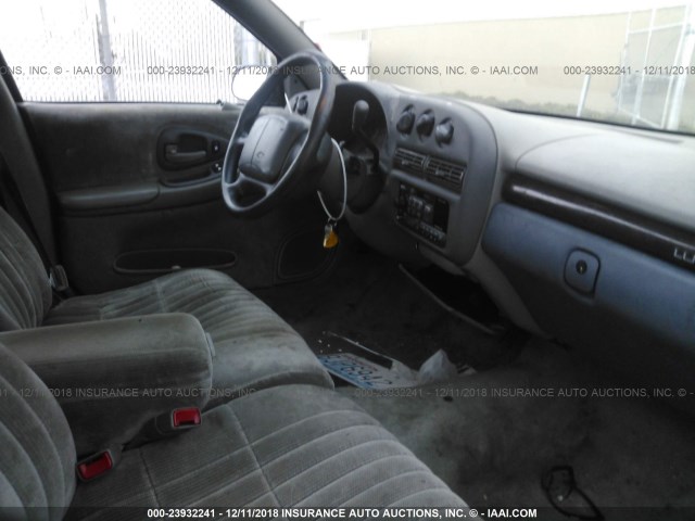 2G1WL52J011261843 - 2001 CHEVROLET LUMINA WHITE photo 5