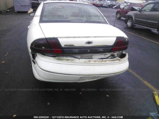 2G1WL52J011261843 - 2001 CHEVROLET LUMINA WHITE photo 6