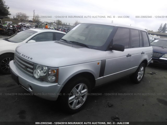 SALME11494A166441 - 2004 LAND ROVER RANGE ROVER HSE SILVER photo 2