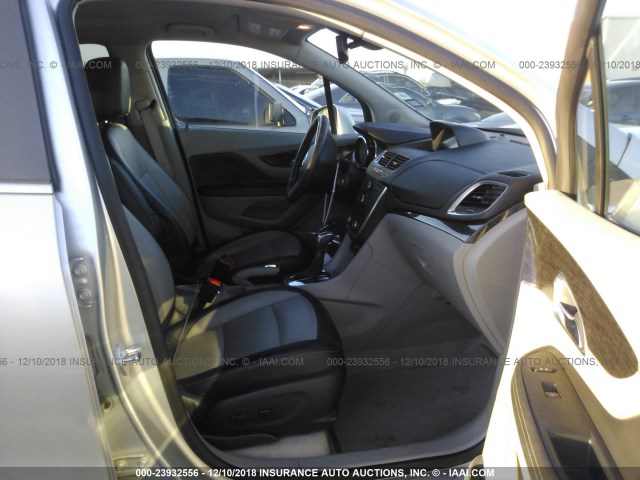 KL4CJCSB4EB520976 - 2014 BUICK ENCORE SILVER photo 5