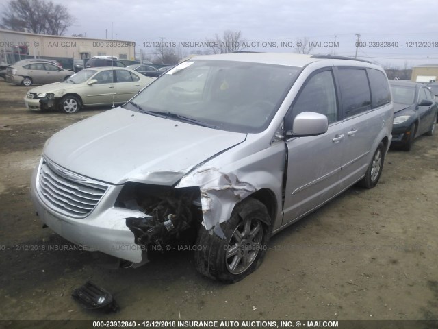 2A4RR5DG3BR623536 - 2011 CHRYSLER TOWN & COUNTRY TOURING SILVER photo 2