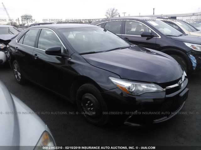 4T1BF1FK6HU750587 - 2017 TOYOTA CAMRY LE/XLE/SE/XSE BLACK photo 1