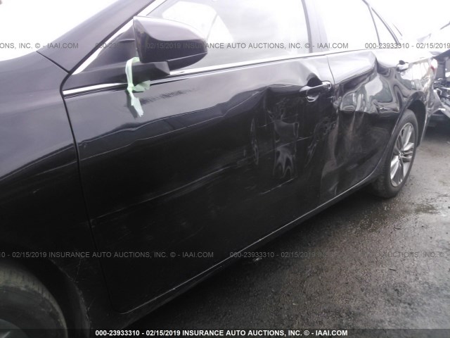4T1BF1FK6HU750587 - 2017 TOYOTA CAMRY LE/XLE/SE/XSE BLACK photo 6