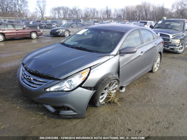 5NPEC4AB9BH263825 - 2011 HYUNDAI SONATA SE/LIMITED GRAY photo 2