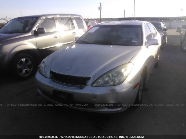 JTHBF30GX20045941 - 2002 LEXUS ES 300 SILVER photo 2