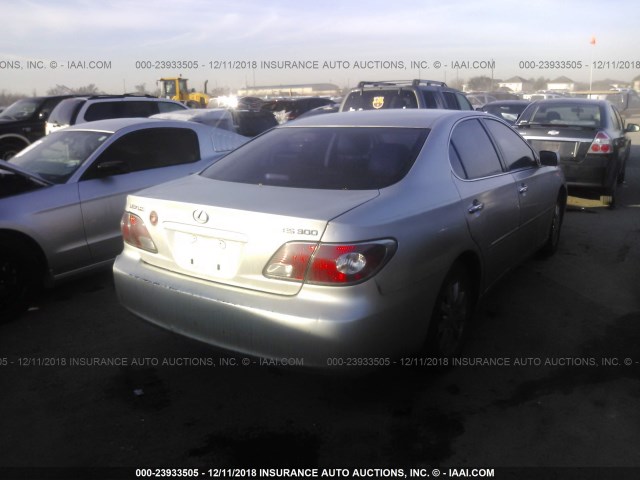 JTHBF30GX20045941 - 2002 LEXUS ES 300 SILVER photo 4