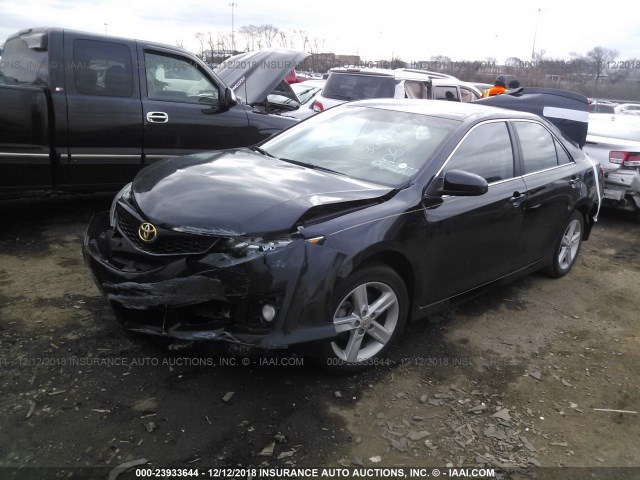 4T1BF1FK5DU248065 - 2013 TOYOTA CAMRY L/SE/LE/XLE 黑色 照片 2