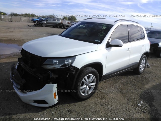 WVGAV7AX9FW579212 - 2015 VOLKSWAGEN TIGUAN S/SE/SEL/R-LINE WHITE photo 2