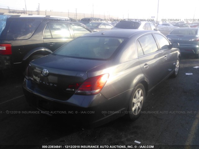 4T1BK36B99U349897 - 2009 TOYOTA AVALON XL/XLS/LIMITED GRAY photo 4