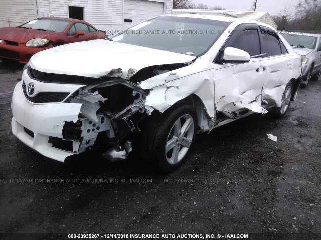 4T1BF1FK0CU533920 - 2012 TOYOTA CAMRY SE/LE/XLE WHITE photo 6